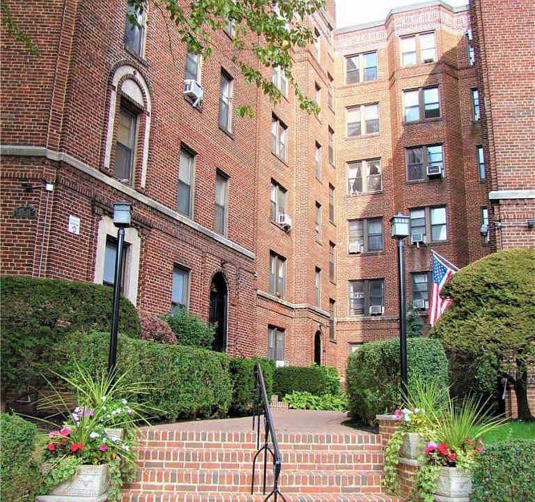1st image of 11525 84th Ave APT 3F