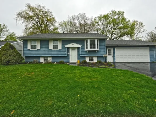 51 Azalea Dr, West Seneca, NY 14224