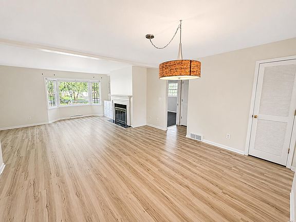 3rd image of 334 N Grand St