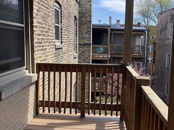 3rd image of 2543 W Iowa St Floor 3