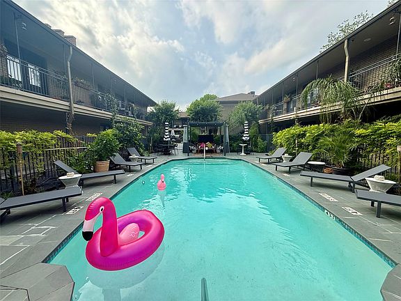 2nd image of 1410 Hyde Park Blvd APT 105