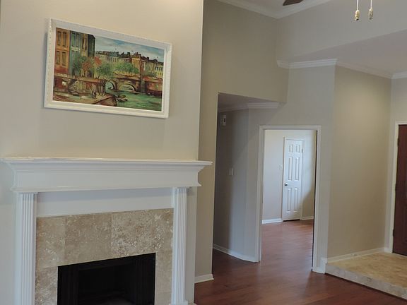 Fireplace/entry