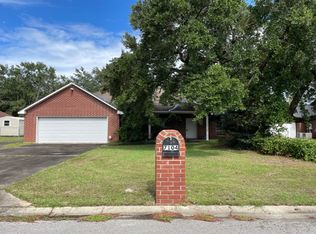 7104 Pinehurst Dr, Ocean Springs, MS 39564