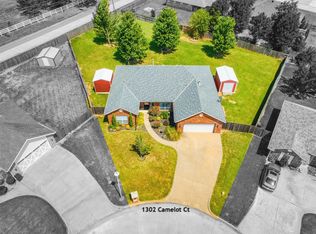 1302 Camelot Ct, Shawnee, OK 74804