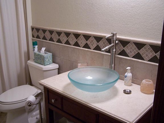 2nd image of 1018 E Buena Vista Dr