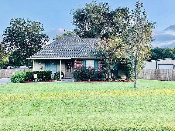 2nd image of 44443 Pecan Oaks Ave