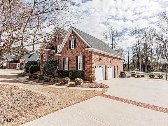 4th image of 3213 Abbey Road