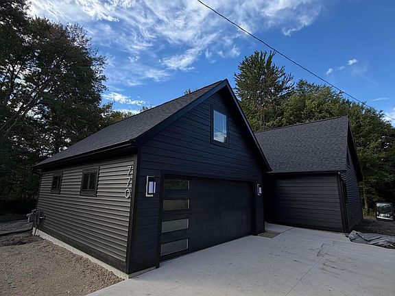 2nd image of 770 W Pontaluna Rd