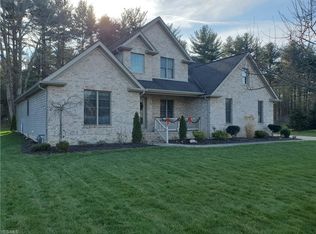 2037 Bishop Woods Ct, Poland, OH 44514