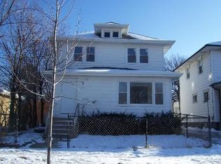 425 S Jackson St, Waukegan, IL 60085