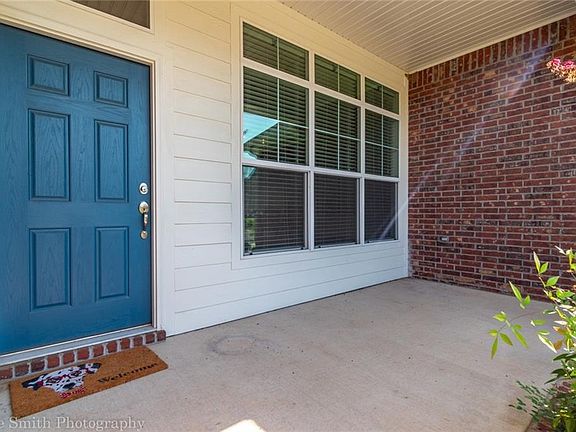 3rd image of 3016 E History St
