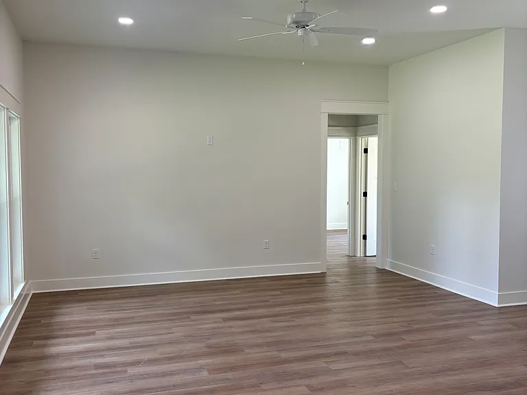 706 N Cedar St — Photo 7
