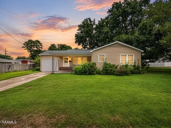 111 E Henry St, Rayne, LA 70578