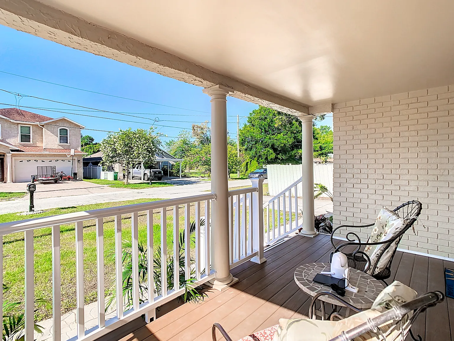 3 bed, 1363 sqft, $3,300 — Photo 3