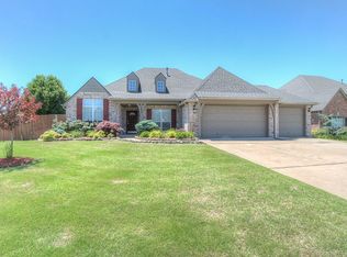 11808 S Vine Pl, Jenks, OK 74037
