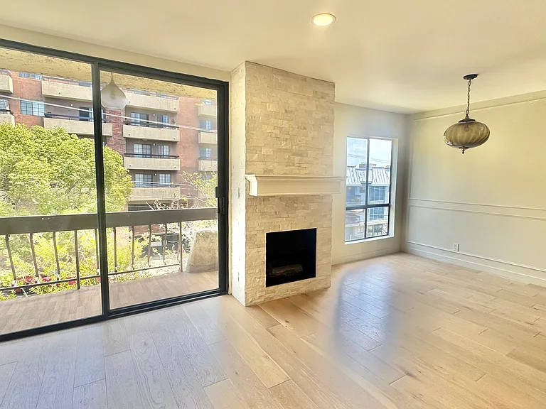 1735 N Fuller Ave #445 — Photo 5