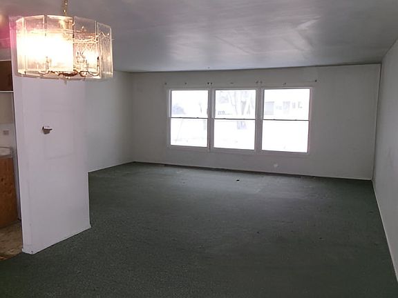 5th image of 7818 Carlisle Dr