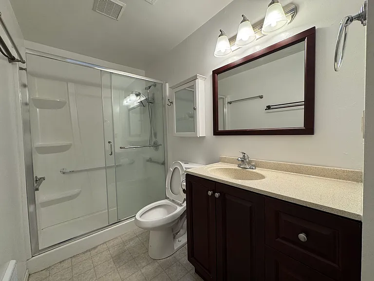 8513 Lawndale Ave SW — Photo 10