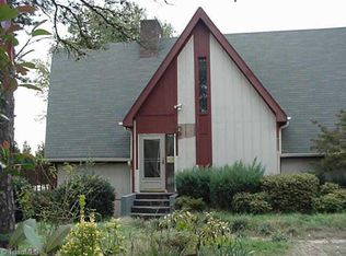 1824 Ebert St, Winston Salem, NC 27103