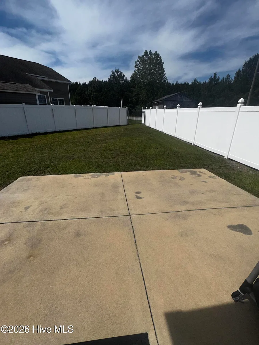 Building Photo - 2304 Chavis Dr #A