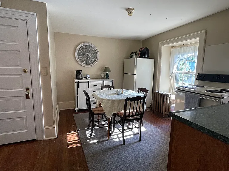 405 Boyd Ave #1 — Photo 1