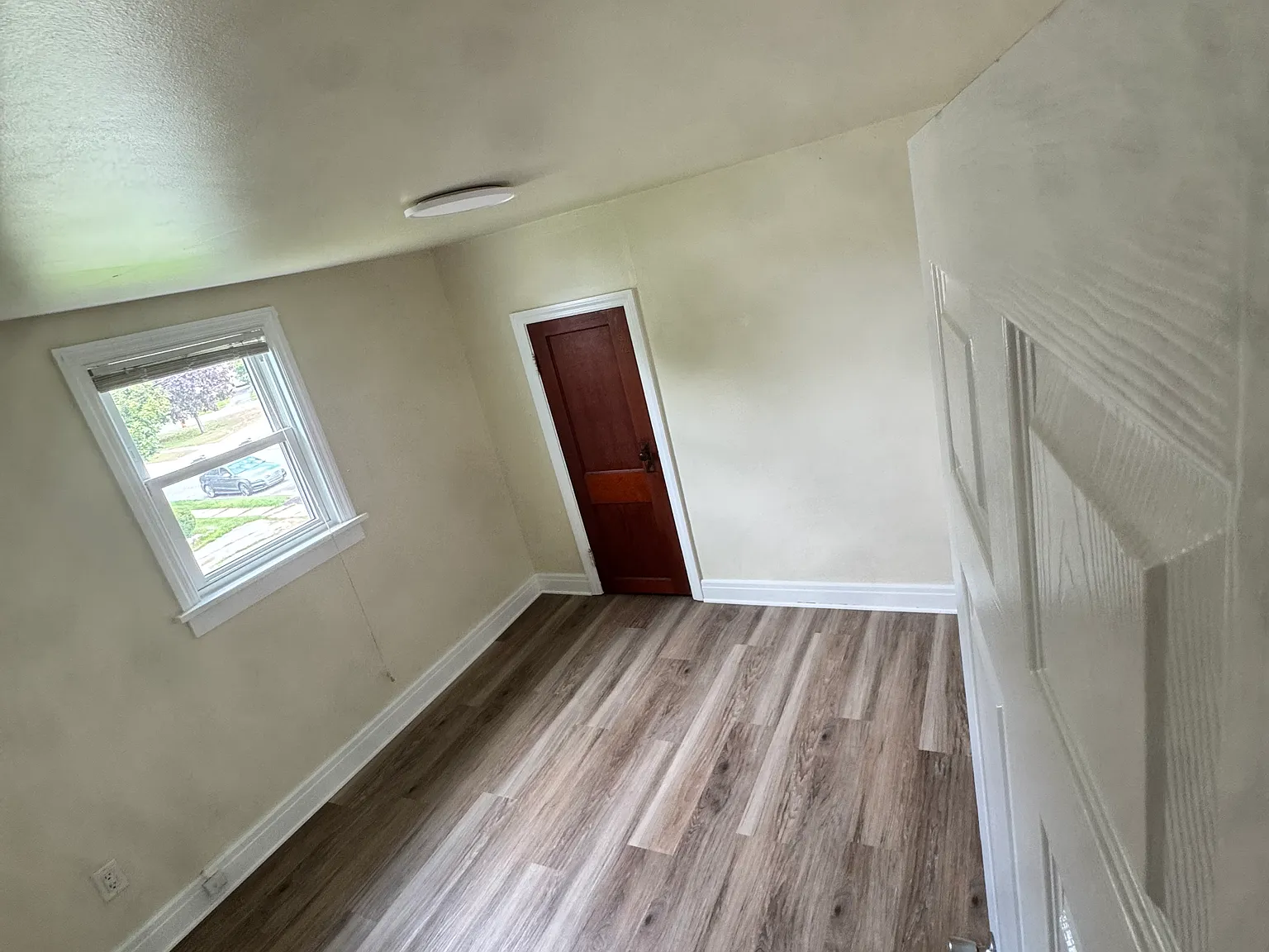 2 bed, 1000 sqft, $1,500 — Photo 4