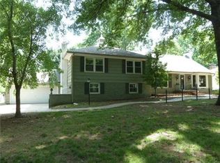 3331 W 92nd St, Leawood, KS 66206