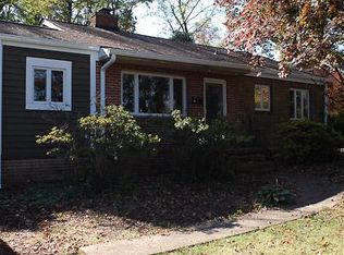 2114 Arnold Dr, Charlotte, NC 28205