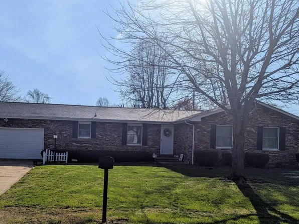 202 N Illinois Ave, West Frankfort, IL 62896