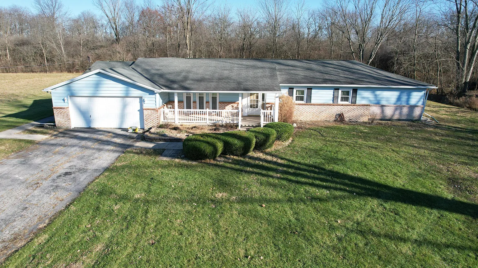 1420 Crissinger Rd photo 1