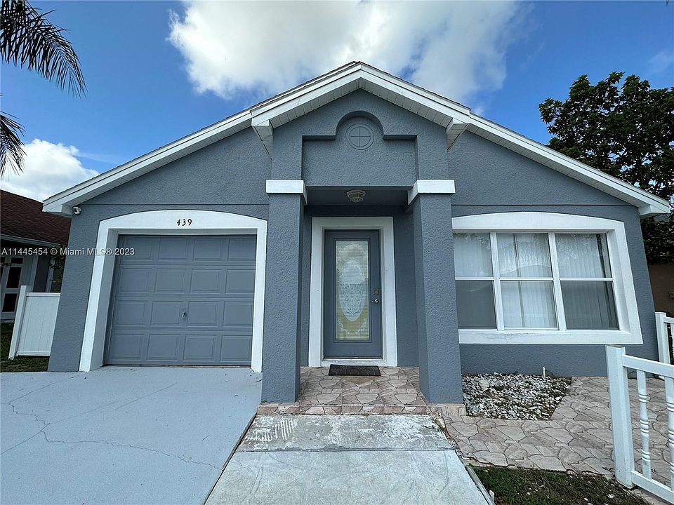 1st image of 439 Belvoir Dr
