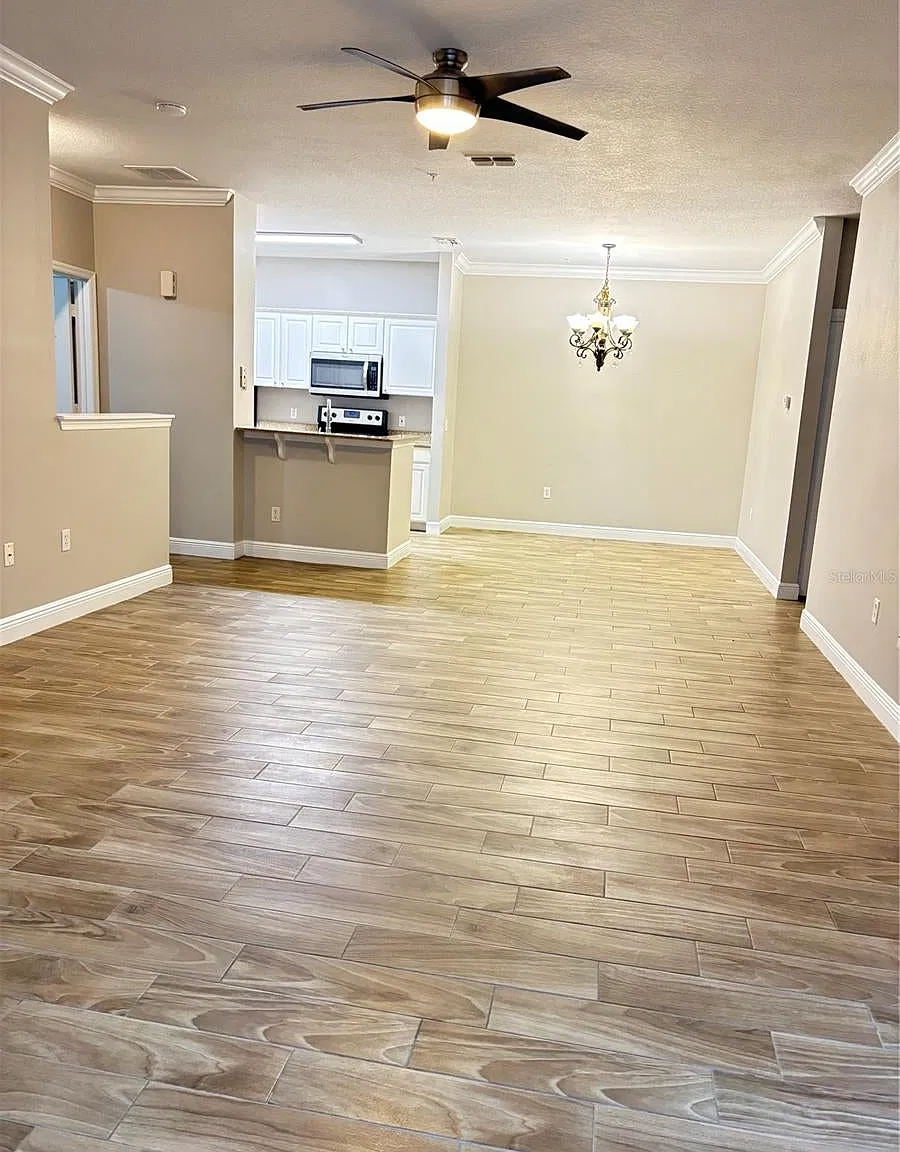 3 bed, 1453 sqft, $2,300 — Photo 3