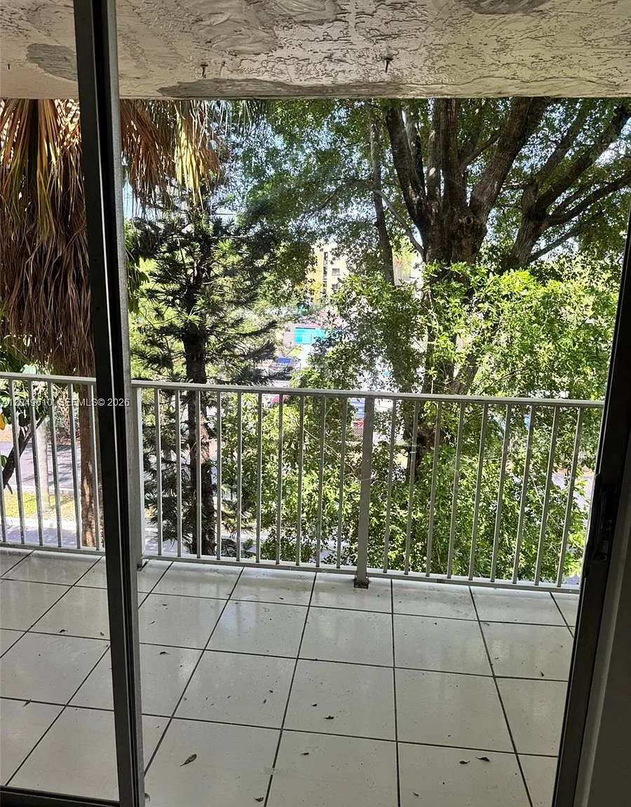 Summit Chase Condo — Photo 4