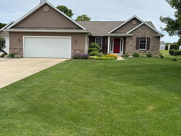 51238 Elm Rd, Granger, IN 46530