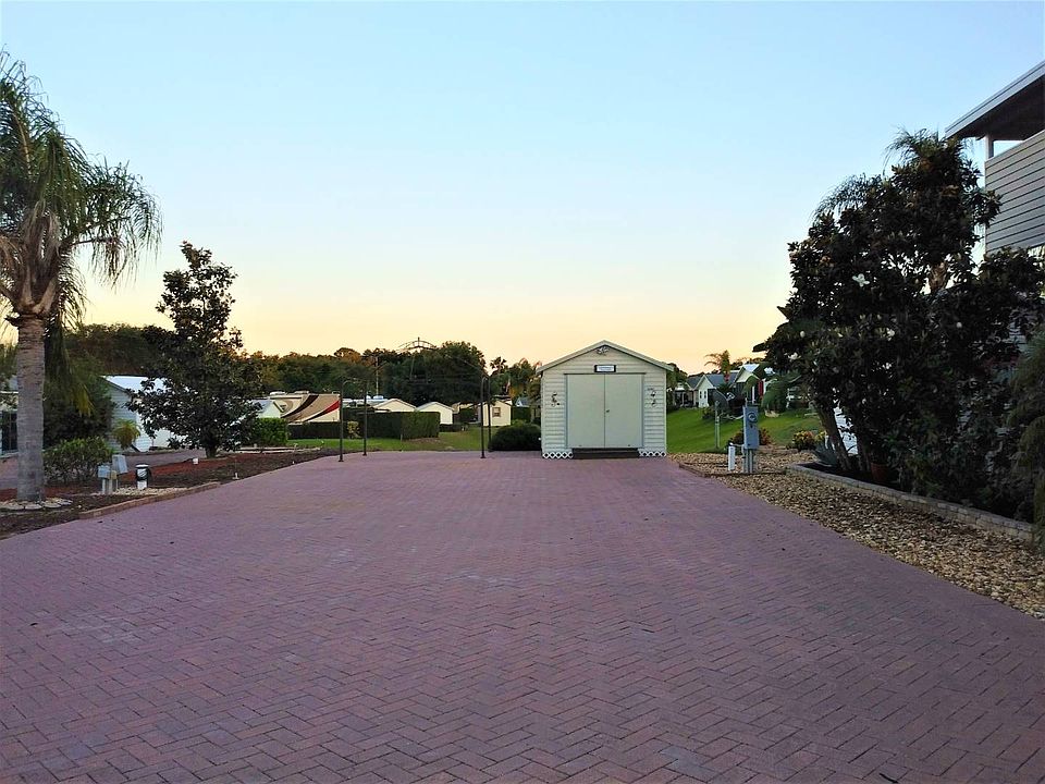 1st image of 2324 Saint George Dr