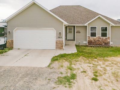 123 Agate Dr, Spring Creek, NV, 89815