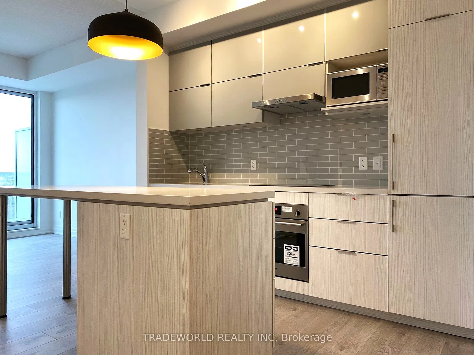 2 bed, $2,600 — Photo 2