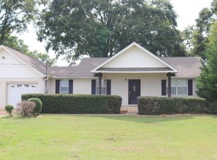 609 Dennis St, Clanton, AL 35045