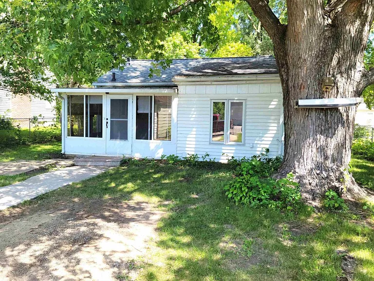 535 Hope Ave — Photo 6