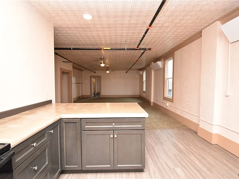 152 Court St #1 — Photo 7