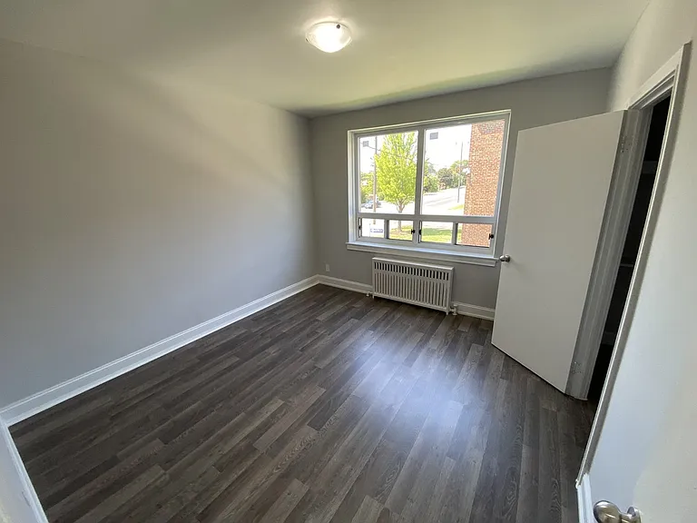 2255 Jane St — Photo 6
