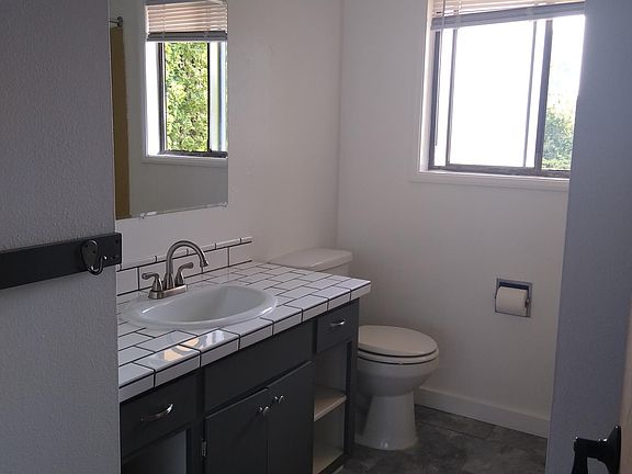 5th image of 1101 S Pearl St APT 3