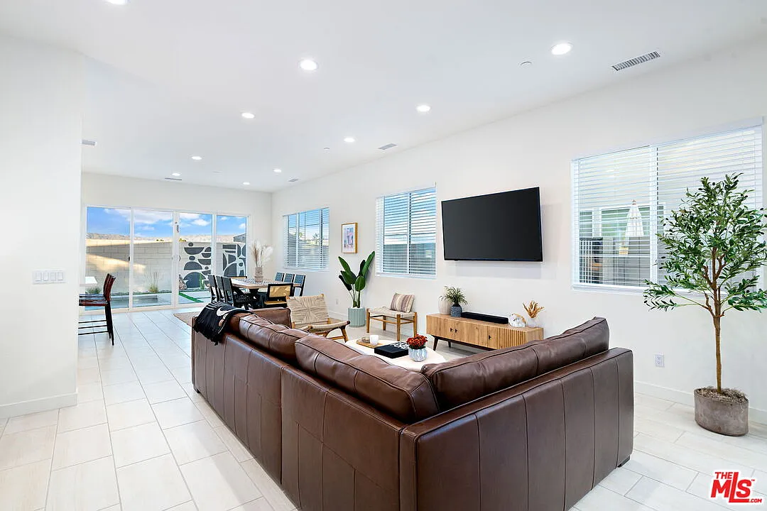 Building Photo - 1605 Candela Ct