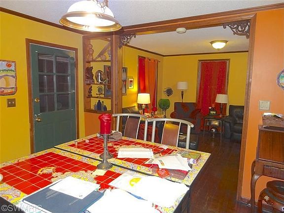 3rd image of 404 Elliott Ave
