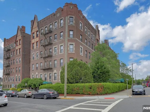 755 Anderson Ave APT 5I, Cliffside Park, NJ 07010