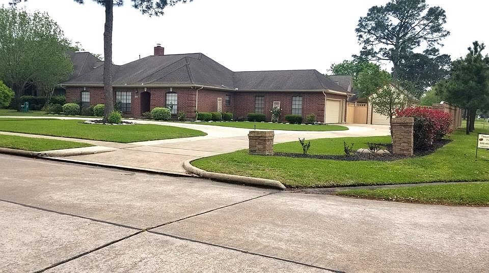 1st image of 902 Knights Ct