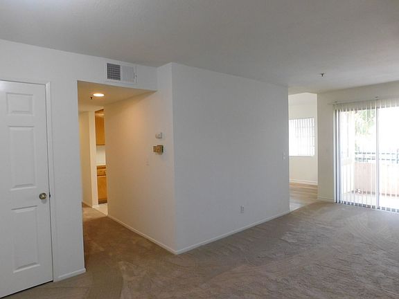 4th image of 5032 Waverider Cir APT D