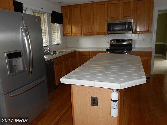 5th image of 16666 Malory Ct