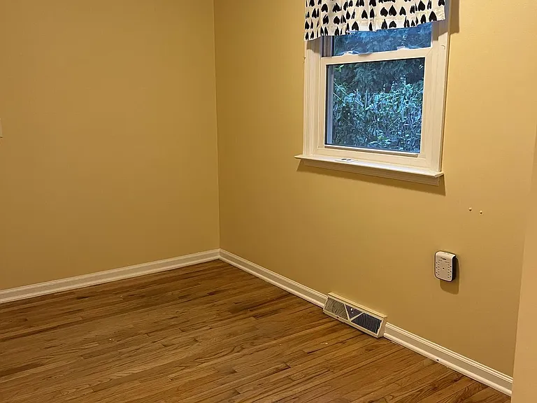 104 Cedar St — Photo 11