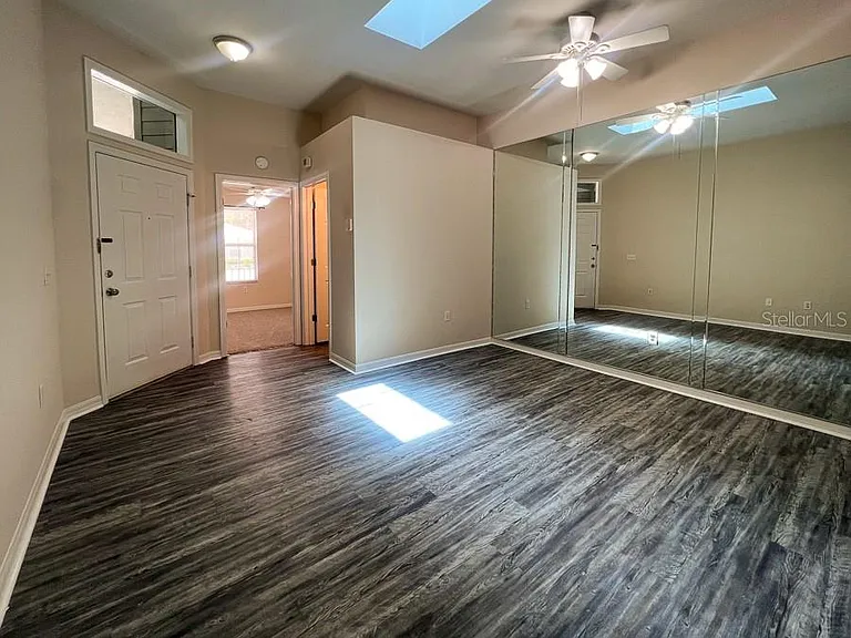 3911 SW 27th St #8 — Photo 14